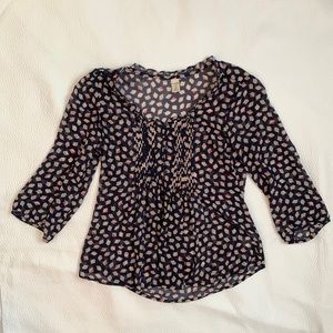 Old Navy leaf print blouse